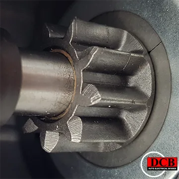 Starter motor, Renault Laguna / Volvo S40 - V40 D6RA, 12V, 9 teeth, 1.1KW, 3 HOLE OPEN LEFT